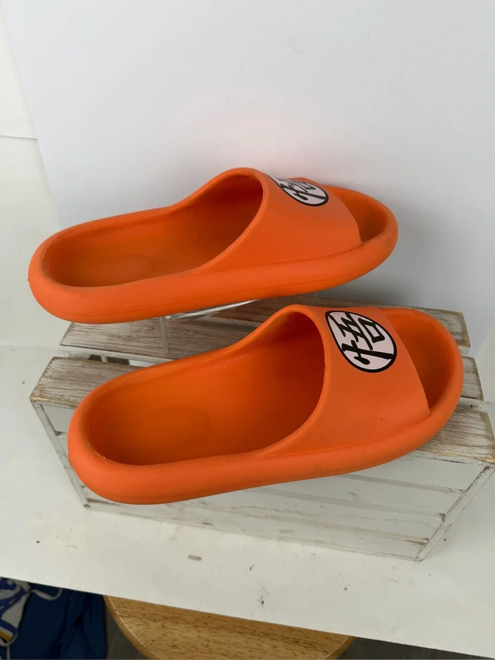 Dragon Ball Z Goku symbol comfort slide sandals signature kanji on strap size 10